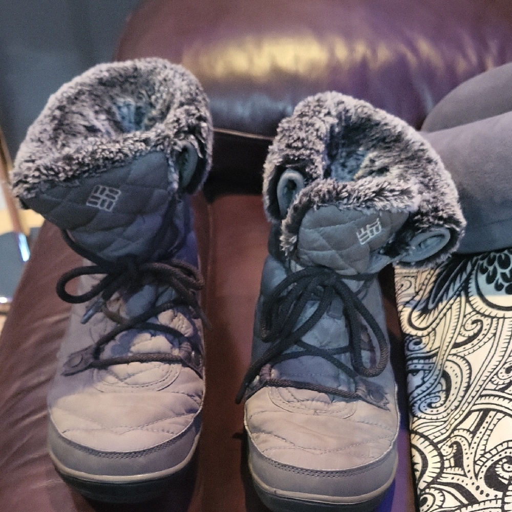 Columbia Women's Quilted Faux-Fur Cuffed Winter Boots - Gray